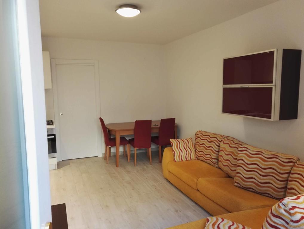 La Casa Nel Borgo Sul Lago Pisogne Bagian luar foto