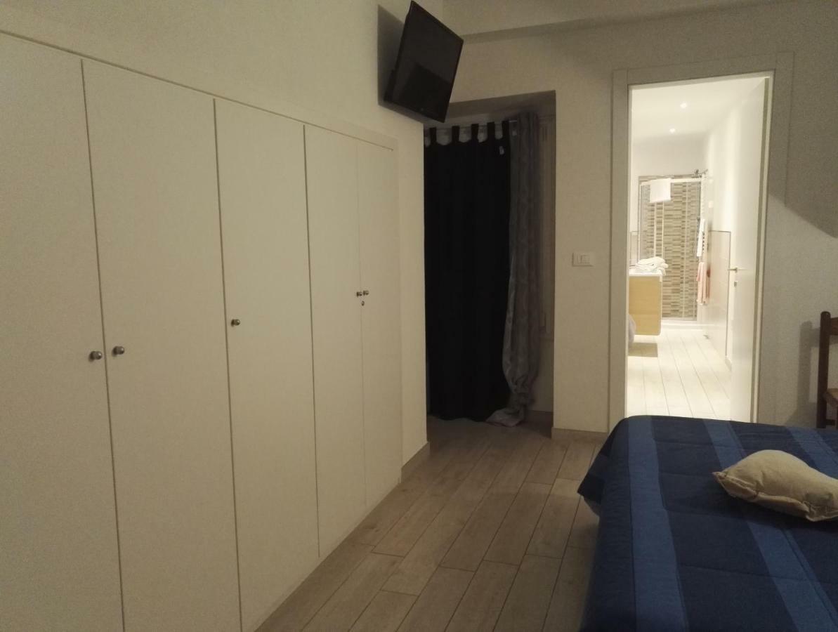La Casa Nel Borgo Sul Lago Pisogne Bagian luar foto