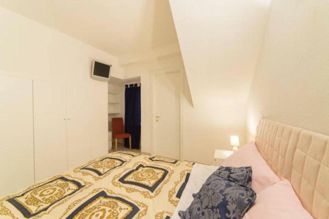 La Casa Nel Borgo Sul Lago Pisogne Bagian luar foto